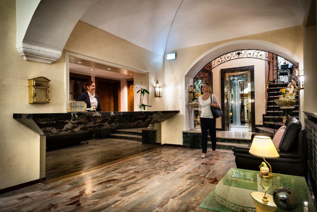 ホテル Residenze Dell'Angelo ロカルノ エクステリア 写真