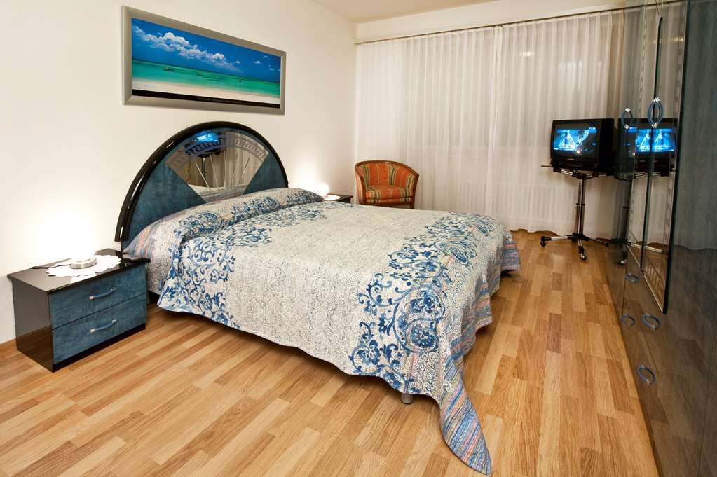 ホテル Residenze Dell'Angelo ロカルノ 部屋 写真